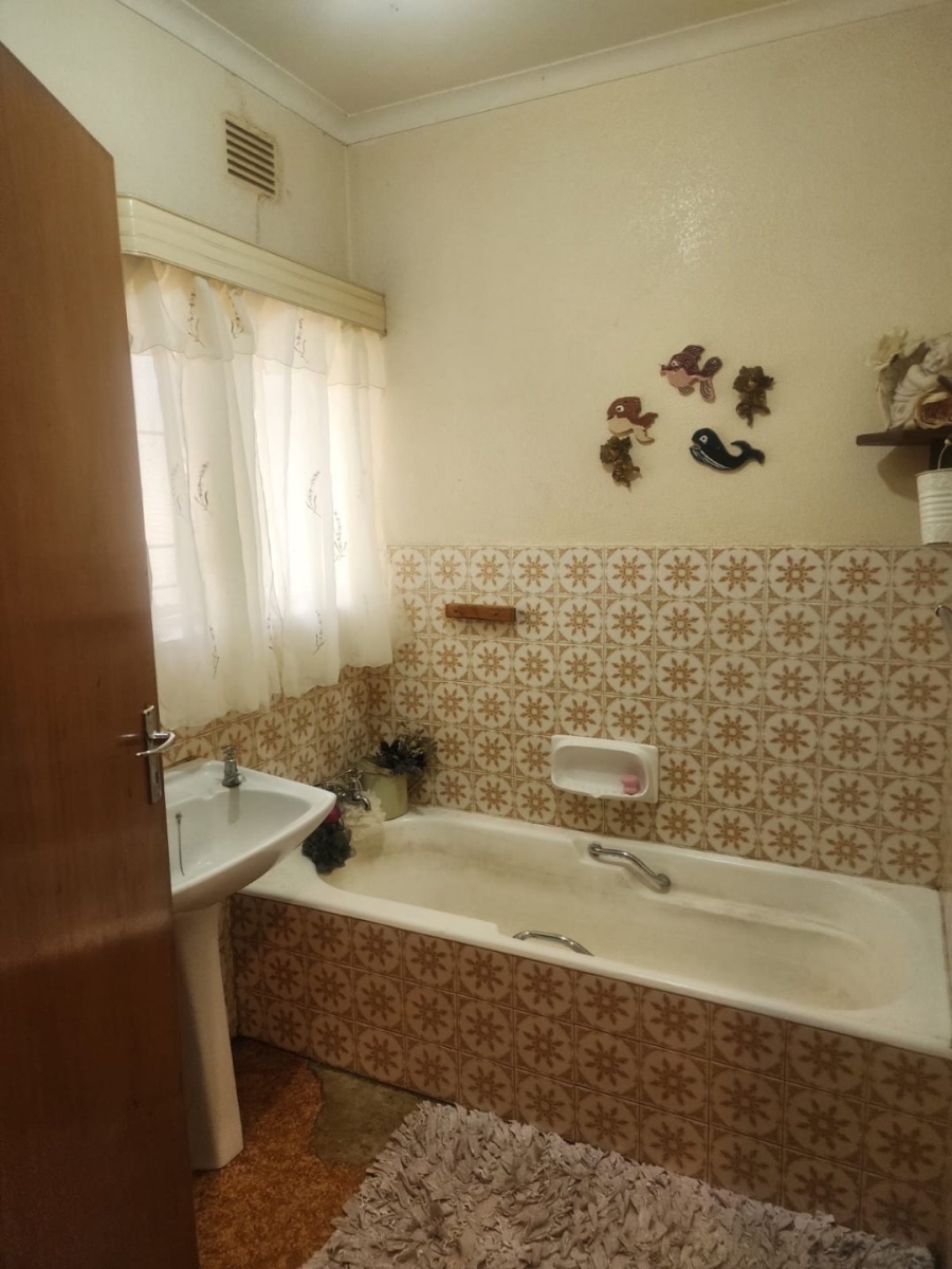 3 Bedroom Property for Sale in La Hoff North West